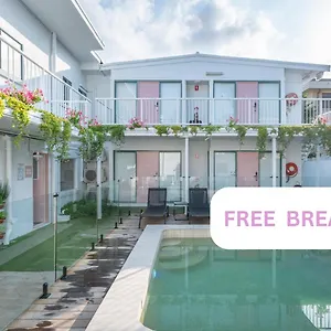 Surf Hostel Gold Coast